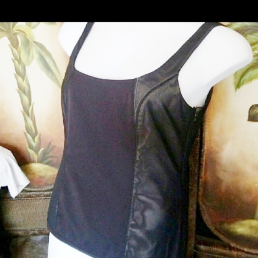 BCBGENERATION EUC zip tank stretch spandex